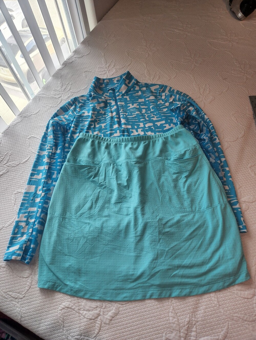 IBKUL Aqua Skort with Blue Patterned Long-Sleeve Top Bundle